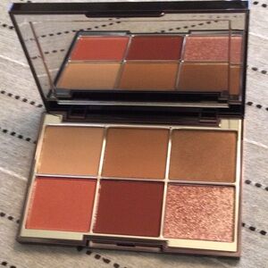 WAYNE GOSS The Luxury Eye Palette in Amber
